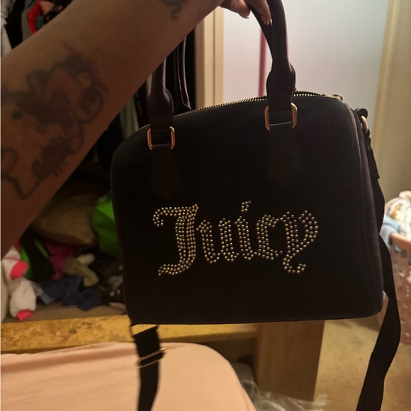 Juicy Couture Black Handbag with Gold Accents - Picture 4 of 4
